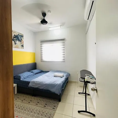 E. R Homestay 3R2B Nearby Klia Sepang Exterior photo