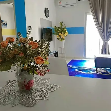 E. R Homestay 3R2B Nearby Klia Sepang Exterior photo