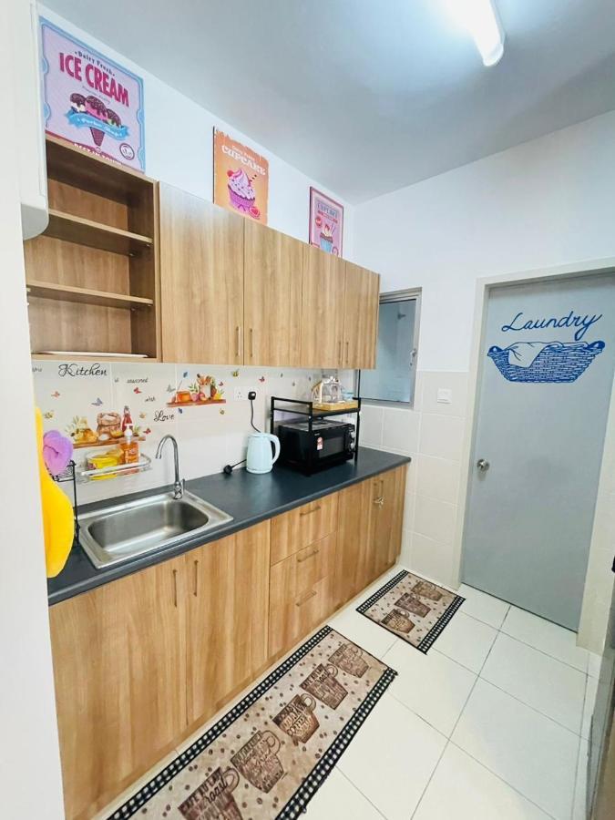 E. R 3r2b Nearby Klia Apartment